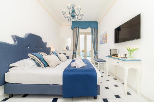Superior Double Room image 9