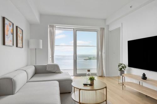 Breathtaking Ocean Views & Private Balcony in Aarhus City Center