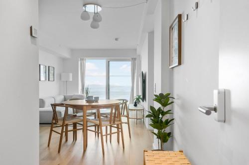 Breathtaking Ocean Views & Private Balcony in Aarhus City Center