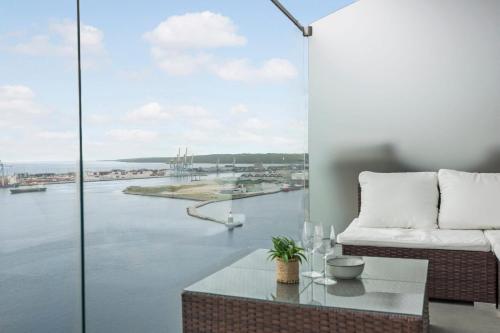 Breathtaking Ocean Views & Private Balcony in Aarhus City Center