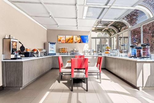 Comfort Inn Modesto - image 10