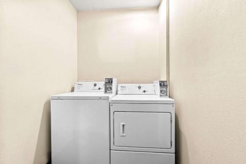 Comfort Inn Modesto - image 12