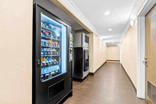 Comfort Inn Modesto - image 7