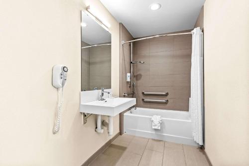 Comfort Inn Modesto - image 12