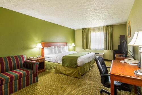 Quality Inn - image 13