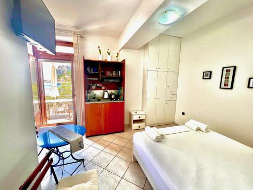 Xenios Zeus Rooms - image 2