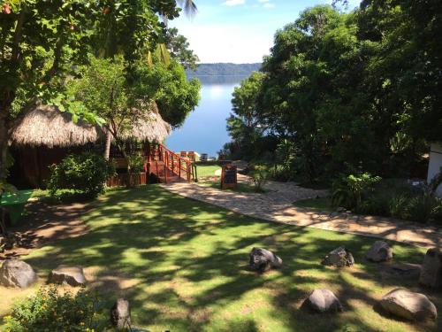 Oprema, Laguna Beach Club in La Laguna