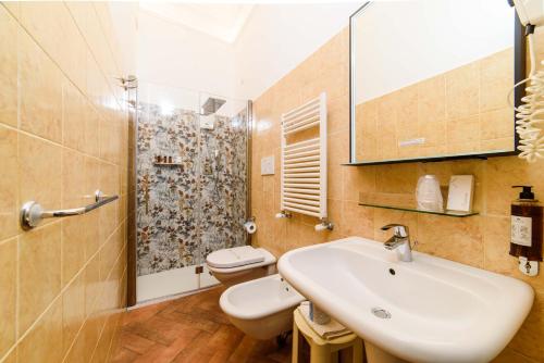 Triple Room with Sea View image 8