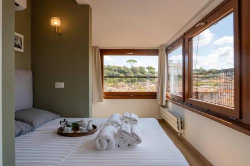 SKY DOMUS ROME Historic Center Penthouse With Jacuzzi, Рим