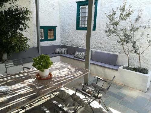 Filenia Room Type - Standard Double Room
