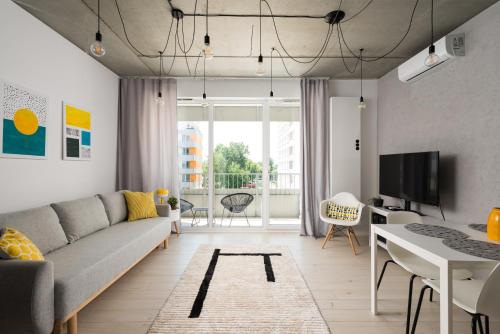 Lotnisko Chopina Stylish Studio by BookingHost, Warsaw