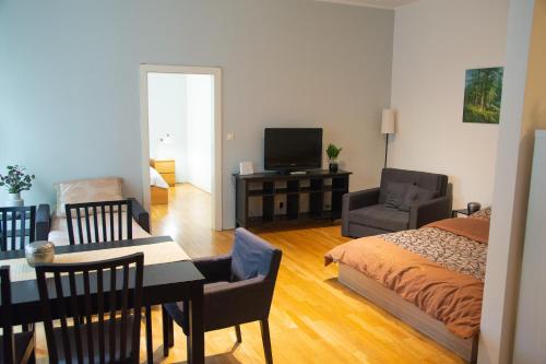 City Centre Garden Apartment with parking, Прага (фото 5)