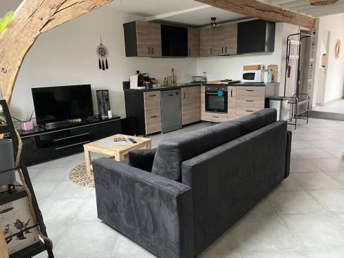 F3 Duplex "O Meublé de Pithiviers" 2 chambres 8 personnes (F3 Duplex "O Meuble de Pithiviers" 2 chambres 8 personnes) in Pithiviers