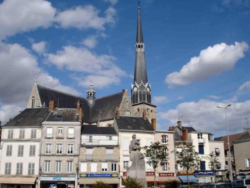 F3 Duplex "O Meublé de Pithiviers" 2 chambres 8 personnes (F3 Duplex "O Meuble de Pithiviers" 2 chambres 8 personnes) in Pithiviers