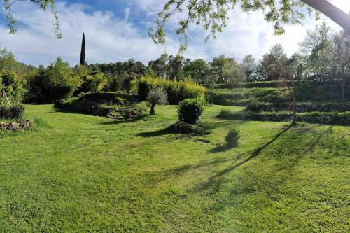 maison avec grande piscine dans un cadre magique gîte à louer La Celle