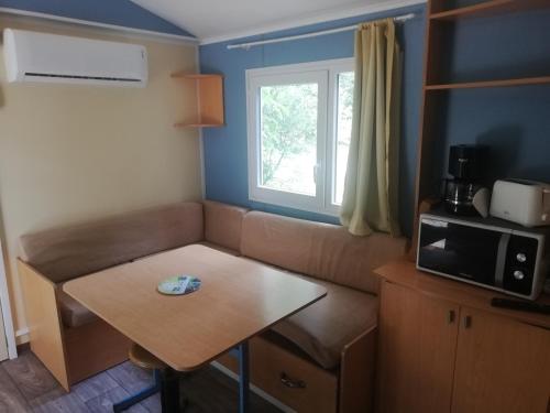 Iekārtas, Camping du Bois Fleuri in Fontiers-Cabardes