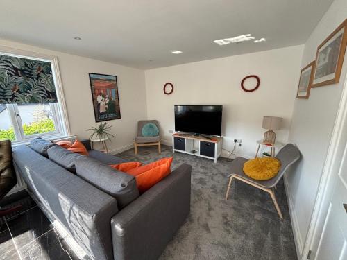 2 bedrooms, 4 beds