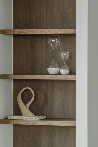 Three-Bedroom Apartment with Park View image 5