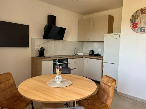 Iekārtas, Apartman MARITA in Jezera