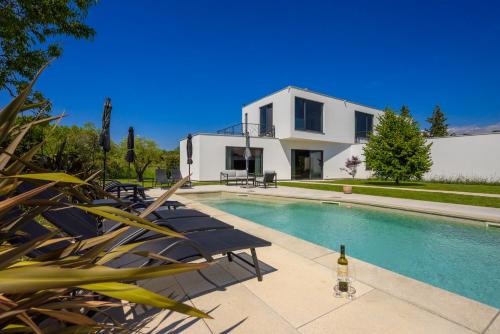 Villa Fasano by IstriaLux – khách sạn tại Krmed
