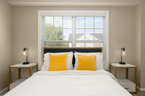 Corporate Housing by MGM in Oak Creek, USA