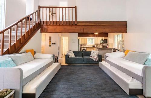 Poconos Paradise Retreat in Tobyhanna, USA