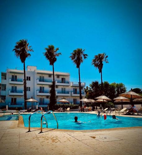 Elga Hotel - image 4