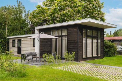 2 bedrooms, 3 beds