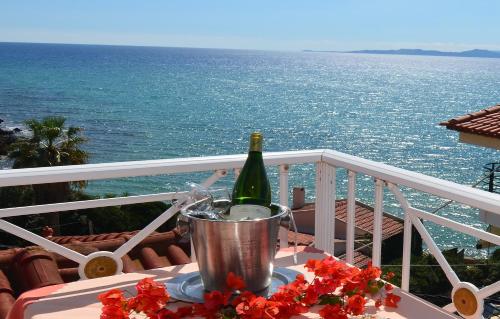 Brati II Beach Hotel Hotel de charme Arkoudi