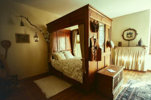 Le Château de Sorgues chambre d'hôte Saint-Beaulize