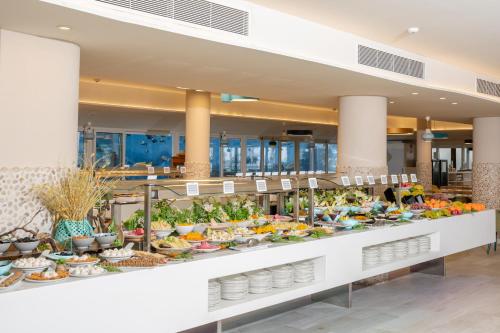 HOVIMA La Pinta Beachfront Family Hotel - image 8