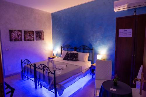 2 twin beds