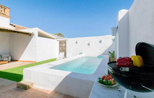 泳池, Gorgeous Home In Villanueva Del Rio Y M in 度菲亞