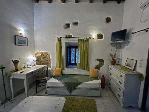 Porfyrousa Traditional Hotel - image 14