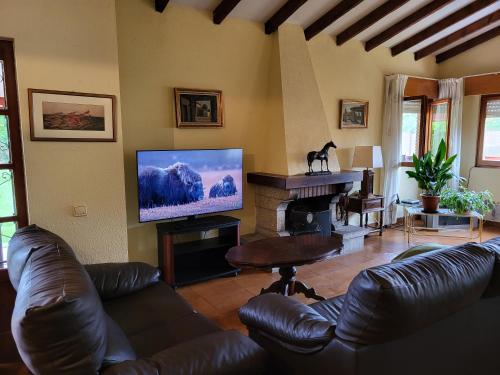 El Chalet de San Andrés (El Chalet de San Andres) in Trobajo Del Camino