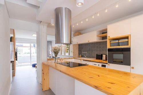 Cocina, Carcavelos Sunny Retreat by LovelyStay in Carcavelos