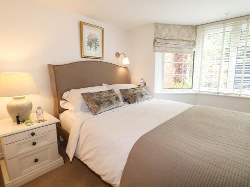 Woodend Annexe - image 8
