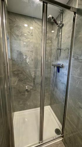 Spacious Double Room in Greater London, Londres (photo 8)