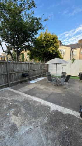 Spacious Double Room in Greater London, Londres (photo 9)
