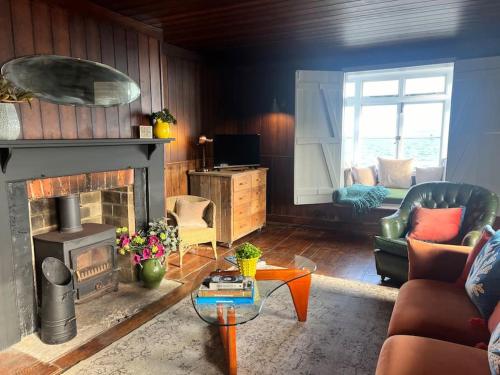 Beach Front Watch House, Lepe in Cowes West and Gurnard