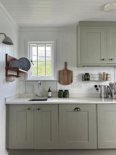 Beach Front Watch House, Lepe in Cowes West and Gurnard