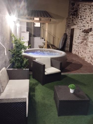 LA CASA DE LA ABUELA DESI in Casavieja