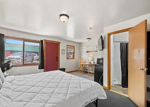 Standard King Room