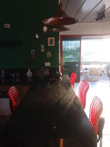 과루자 Suíte a 360m da Enseada Posto 9 dos Bombeiros (Suite a 360m da Enseada Posto 9 dos Bombeiros) 4성급 싱글룸 수영장