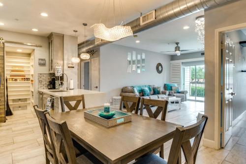 Charming Montgomery Condo - Lake and Pool Access! in Montgomery, USA