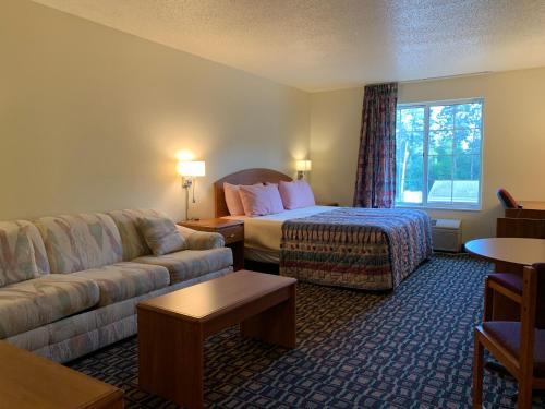 Budget Host Inn