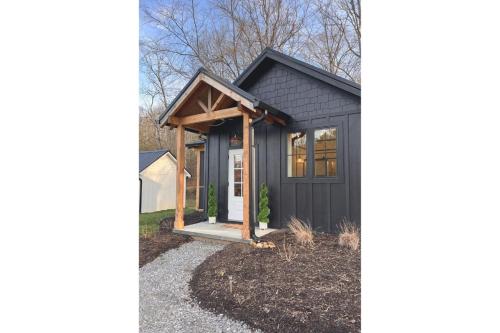 New Dreamy Villa Designed for a Perfect Couples Getaway in Sevierville, USA