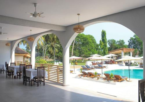 Restaurante, Enotel Beach Hotel in San-Pedro