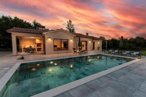 المنطقة المحيطة, Villa Photinia in Becici