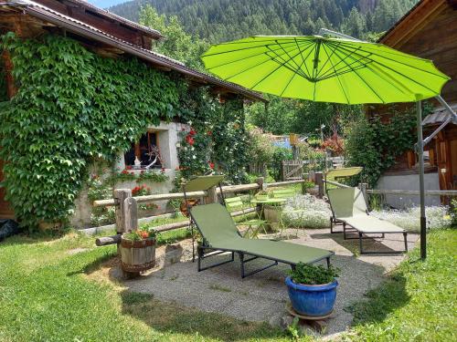 Dārzs, Wohnung mit schöner Sicht auf Bergpanorama und übers Tal (Wohnung mit schoner Sicht auf Bergpanorama und ubers Tal) in Ernen